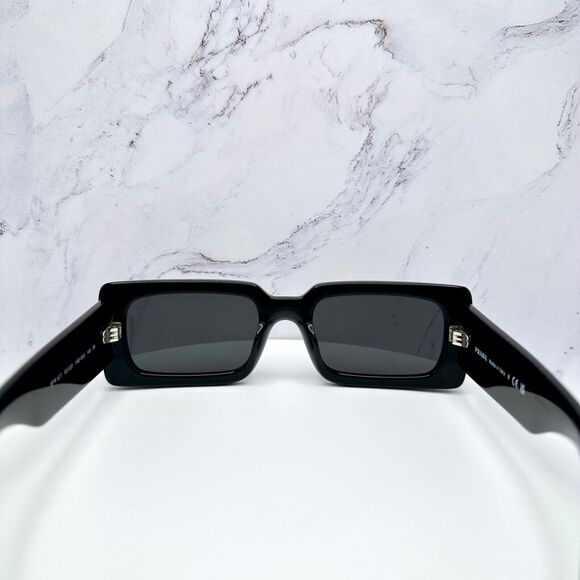 New Prada Sunglasses - Picture 12 of 16